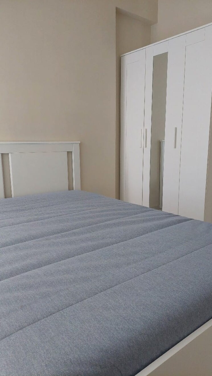 Room, bandra west 1 Bedroom 500 Sq.Ft. Apartment In Bandra West Mumbai 9180702