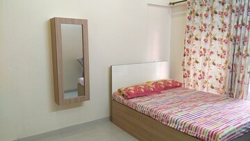 Bedroom in 1 BHK Apartment at Khar West – for Rent