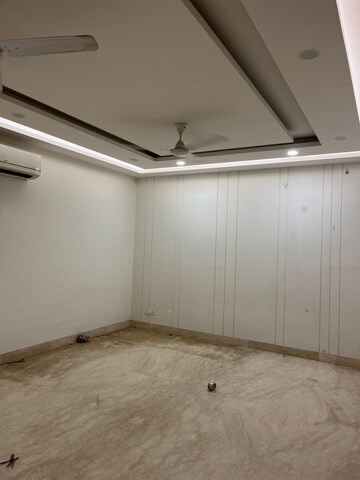 Room in 3 BHK Builder Floor at Palam Vihar Residents Association, Palam Vihar – for Rent