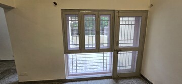 Room in 3 BHK Apartment at DDA Rosewood Apartments, Vasant Kunj – for Rent