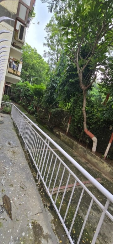 Balcony in 3 BHK Apartment at DDA Rosewood Apartments, Vasant Kunj – for Rent