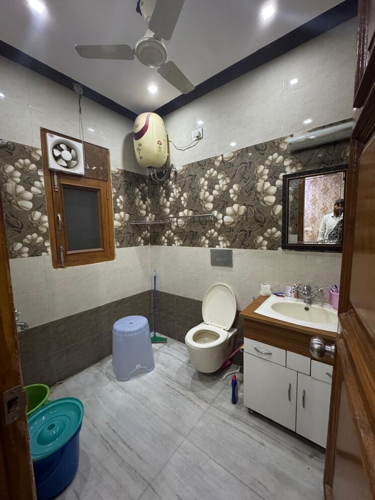 Team Area, sector 38 3 Bedroom 3400 Sq.Ft. Builder Floor In Sector 38 Chandigarh 9180745