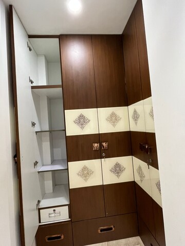 Furnished Amenities in 3 BHK Builder Floor at Palam Vihar Residents Association, Palam Vihar – for Rent
