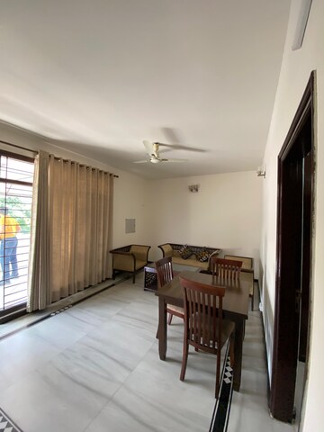 Balcony in 2 BHK Builder Floor at Sector 35 – for Rent