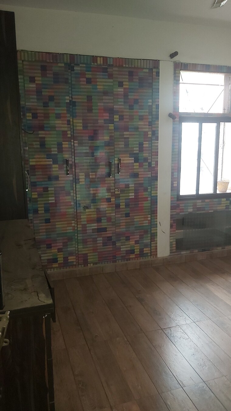 Exterior View, mayur vihar 3.5 Bedroom 1350 Sq.Ft. Apartment In Mayur Vihar Delhi 9180782