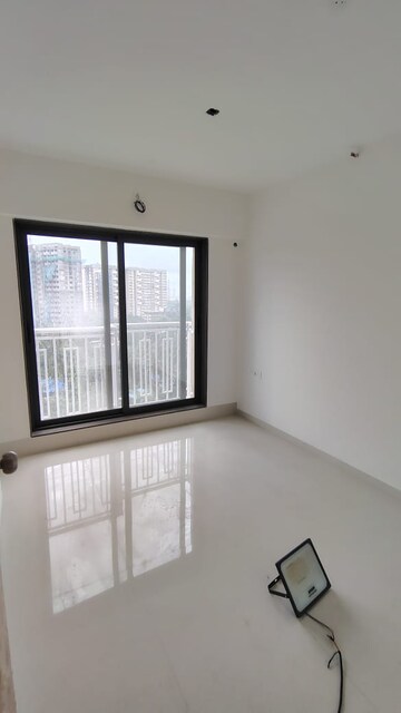 Room in 2 BHK Apartment at Sayba Orchid, Kurla East – for Rent