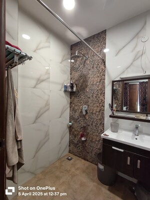 Furnished Amenities in 4 BHK Builder Floor at Unitech South City II, Sector 50 – for Sale