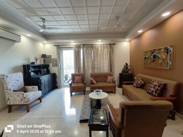 Living Room in 4 BHK Builder Floor at Unitech South City II, Sector 50 – for Sale