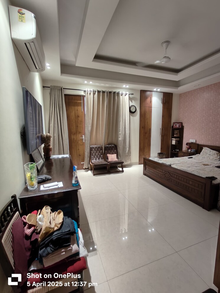 Living Room, unitech-south-city-ii 4 Bedroom 2500 Sq.Ft. Builder Floor In Sector 50 Gurgaon 9180789