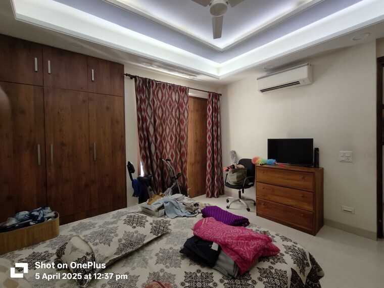 Living Room, unitech-south-city-ii 4 Bedroom 2500 Sq.Ft. Builder Floor In Sector 50 Gurgaon 9180789