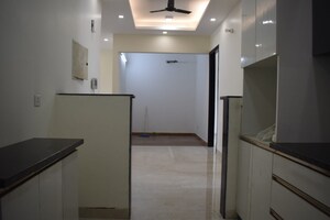 Bathroom in 3 BHK Builder Floor at Uppal Southend, Sector 49 – for Sale