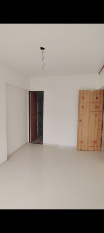 Room in 2 BHK Apartment at Star Sayba Residency, Kurla East – for Rent