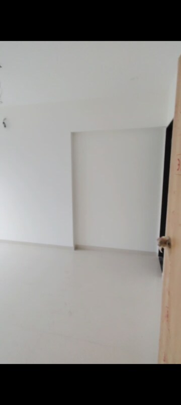 Room in 2 BHK Apartment at Star Sayba Residency, Kurla East – for Rent