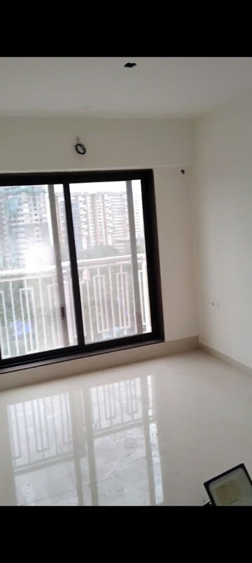 Room in 2 BHK Apartment at Star Sayba Residency, Kurla East – for Rent