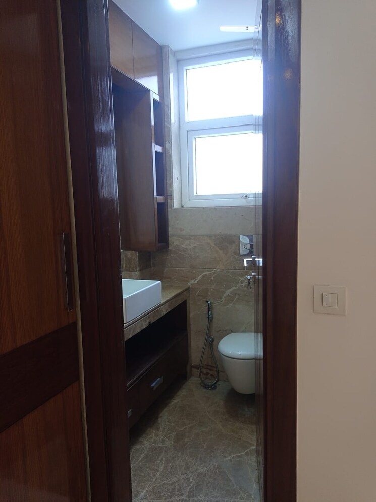 Kitchen, safdarjung enclave 3 Bedroom 200 Sq.Yd. Villa In Safdarjung Enclave Delhi 9180817