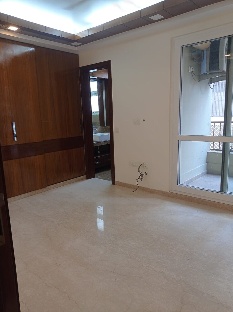 Room, safdarjung enclave 3 Bedroom 200 Sq.Yd. Villa In Safdarjung Enclave Delhi 9180817