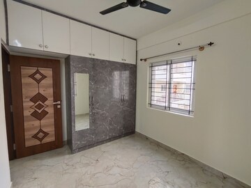Room in 2 BHK Apartment at Harlur – for Rent