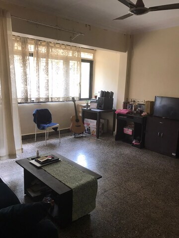 Living Room in 2 BHK Apartment at Andheri West – for Rent