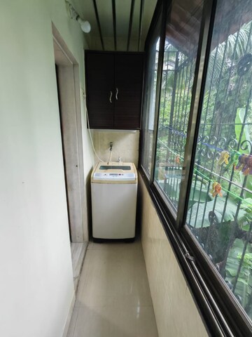 Furnished Amenities in 2 BHK Apartment at Prabhadevi – for Rent