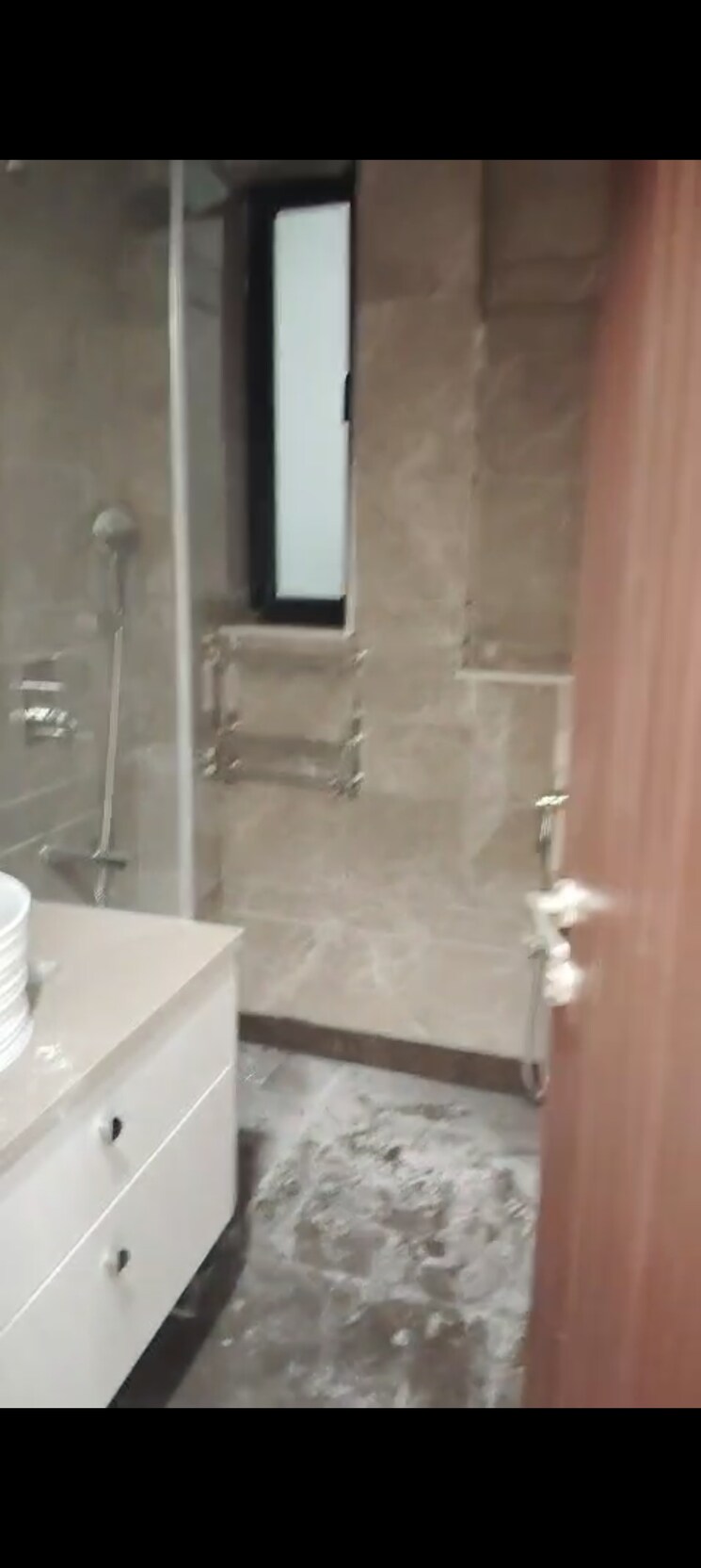 Bathroom, sarvapriya vihar 3 Bedroom 1400 Sq.Ft. Builder Floor In Sarvapriya Vihar Delhi 9180850