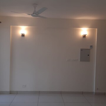 Room in 3 BHK Apartment at Allwin El Spazia, Nagla Road – for Rent