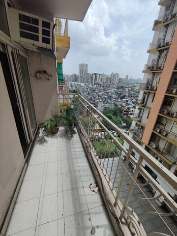 Balcony in 1.5 BHK Apartment at Rishabh Cloud 9, Sector 1 Vaishali – for Rent