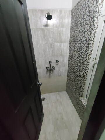 Bathroom in 1.5 BHK Apartment at Rishabh Cloud 9, Sector 1 Vaishali – for Rent