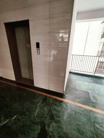 Lift in 3 BHK Apartment at Civitech Florencia, Vaishali Sector 9 – for Rent