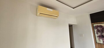 Furnished Amenities in 3 BHK Apartment at Thane West – for Rent