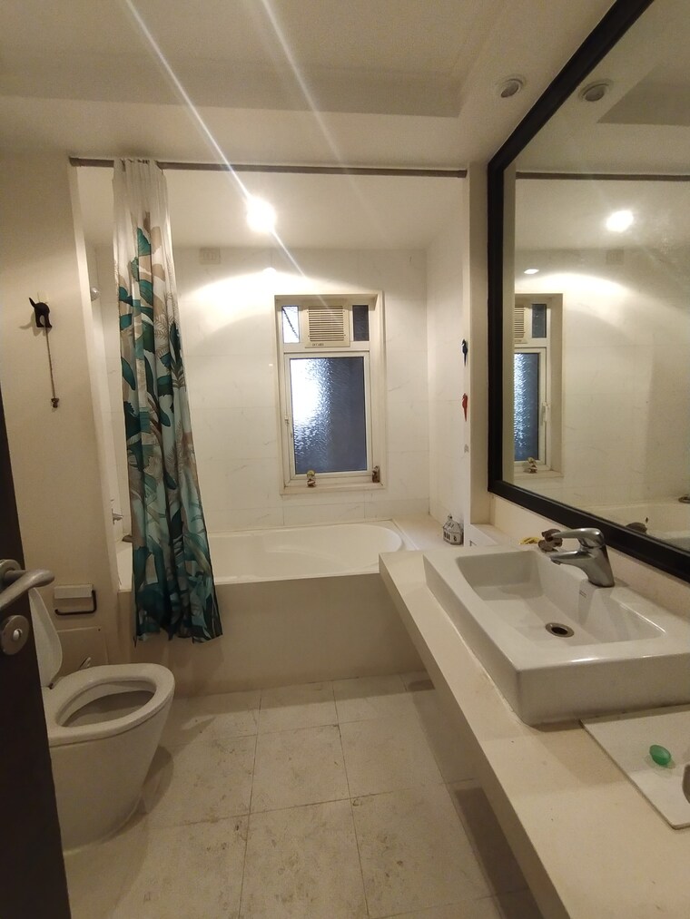 Attached Bathroom, hiranandani-gardens-glen-ridge 4 Bedroom 2200 Sq.Ft. Apartment In Powai Mumbai 9180901