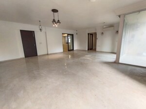 Room in 4 BHK Apartment at Hiranandani Gardens Glen Ridge, Powai – for Sale