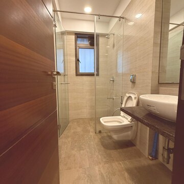 Parking in 3 BHK Apartment at Divine Heights Bandra West, B Block Bkc – for Rent