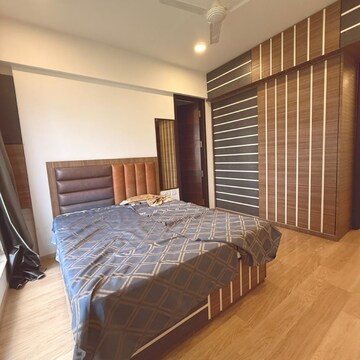 Bedroom in 3 BHK Apartment at Divine Heights Bandra West, B Block Bkc – for Rent
