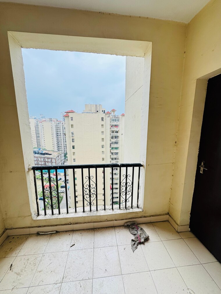 Bedroom, amrapali-silicon-city 3 Bedroom 1420 Sq.Ft. Apartment In Sector 76 Noida 9180948