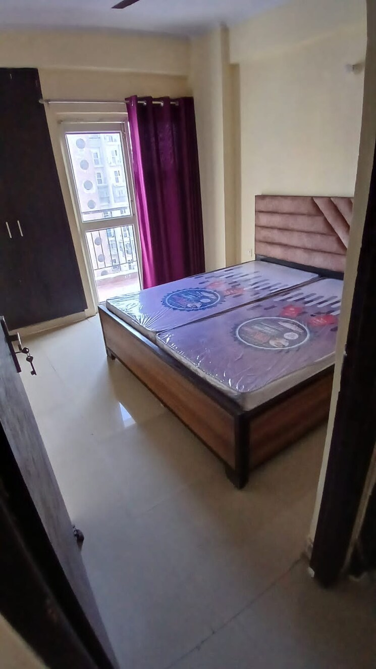 Bedroom, gardenia-golf-city 2 Bedroom 950 Sq.Ft. Apartment In Sector 75 Noida 9180949