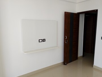 Room in 3 BHK Apartment at ROF Alante, Sector 108 – for Rent