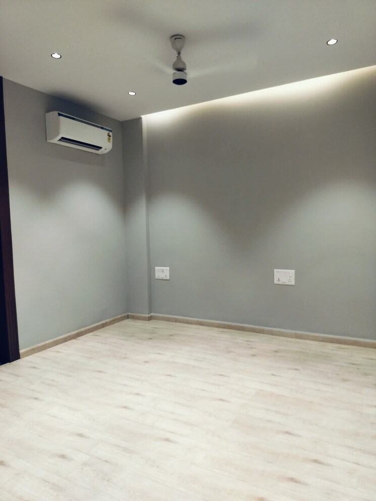 Room, sector 57 3 Bedroom 2700 Sq.Ft. Builder Floor In Sector 57 Gurgaon 9180973