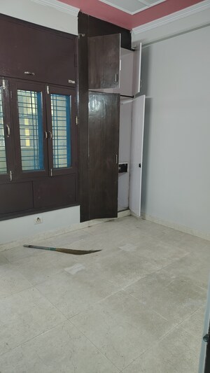 Room in 3 BHK Independent House at Vasundhara Sector 9 – for Sale