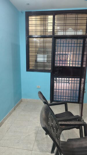 Room in 3 BHK Independent House at Vasundhara Sector 9 – for Sale