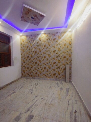 Bathroom in 1 BHK Builder Floor at Uttam Nagar West – for Sale
