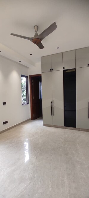 Bedroom in 4 BHK Builder Floor at Safdarjung Enclave – for Sale