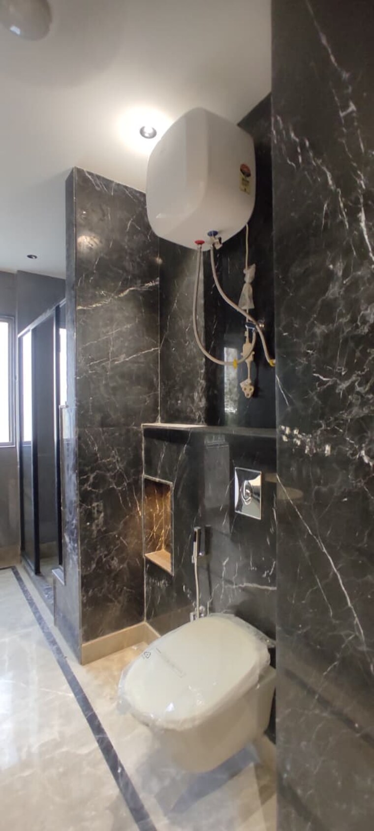 Bathroom, safdarjung enclave 4 Bedroom 2150 Sq.Ft. Builder Floor In Safdarjung Enclave Delhi 9180980