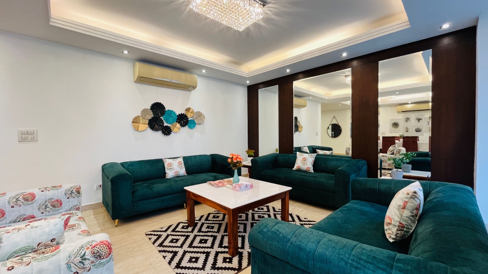 3 BHK Builder Floor For Rent in Safdarjung Enclave 