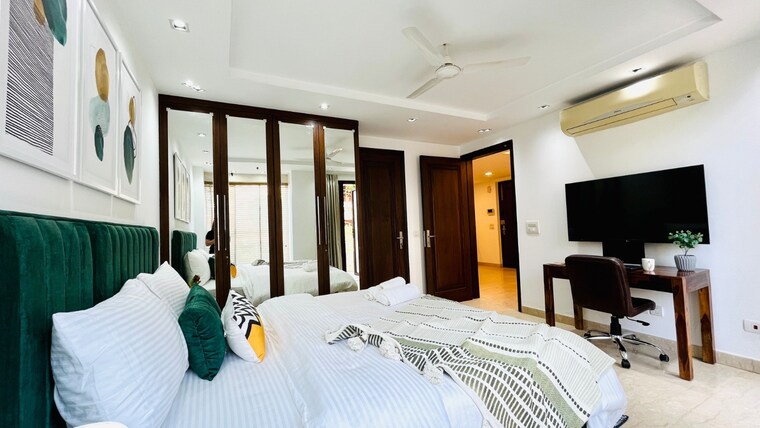 Bedroom, safdarjung enclave 3 Bedroom 2200 Sq.Ft. Builder Floor In Safdarjung Enclave Delhi 9180982