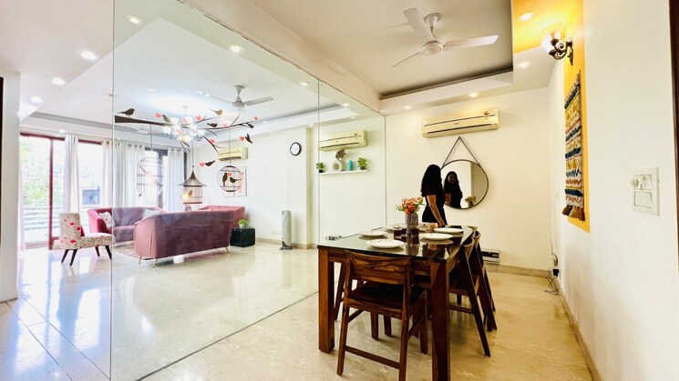 Hall, safdarjung enclave 4 Bedroom 2200 Sq.Ft. Builder Floor In Safdarjung Enclave Delhi 9180985