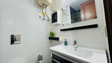 Bathroom in 4 BHK Builder Floor at Safdarjung Enclave – for Rent