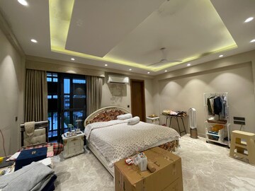 Bedroom in 4 BHK Builder Floor at Safdarjung Enclave – for Rent