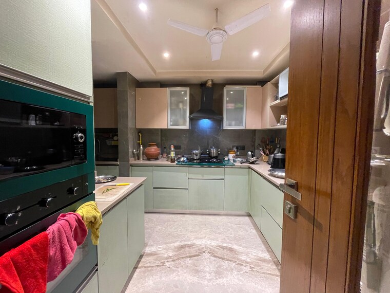 Kitchen, safdarjung enclave 4 Bedroom 2300 Sq.Ft. Builder Floor In Safdarjung Enclave Delhi 9180990