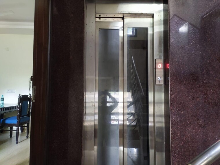 undefined, lajpat nagar ii 2 Bedroom 100 Sq.Yd. Builder Floor In Lajpat Nagar ii Delhi 9180993