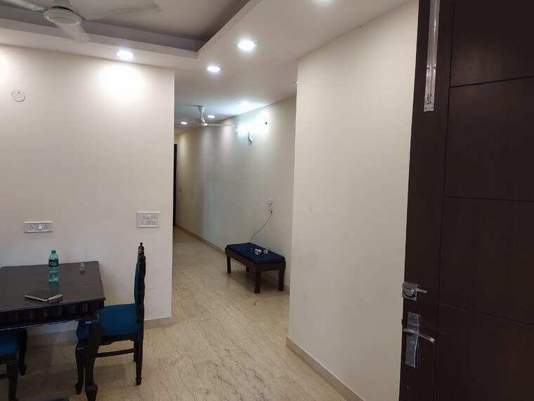 Room, lajpat nagar ii 2 Bedroom 100 Sq.Yd. Builder Floor In Lajpat Nagar ii Delhi 9180993